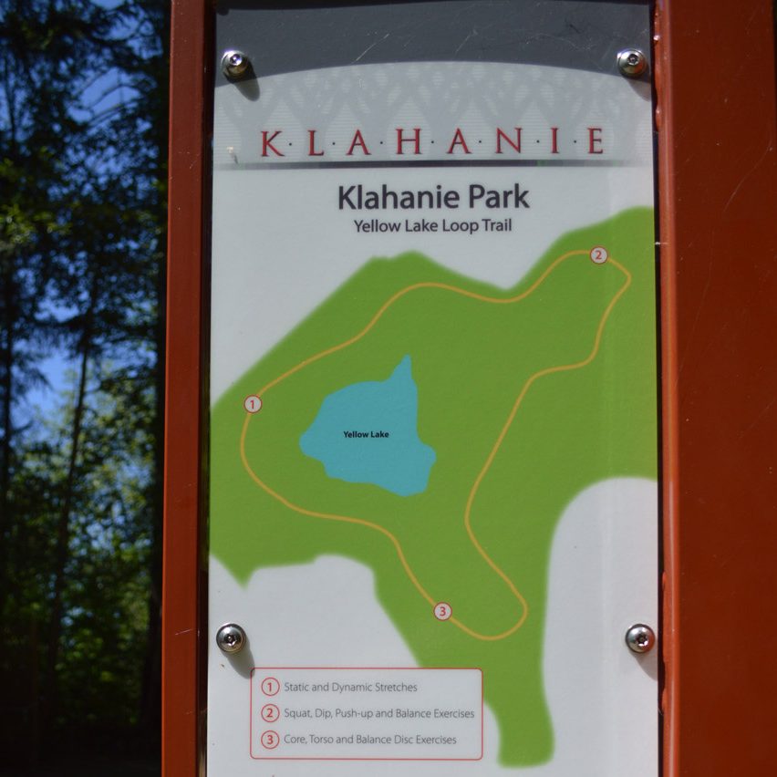 Klahanie-Park-Trail-Sign-DSC_0289 crop